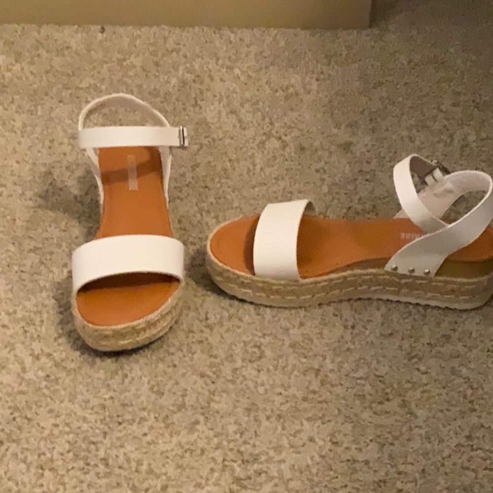 White wedges